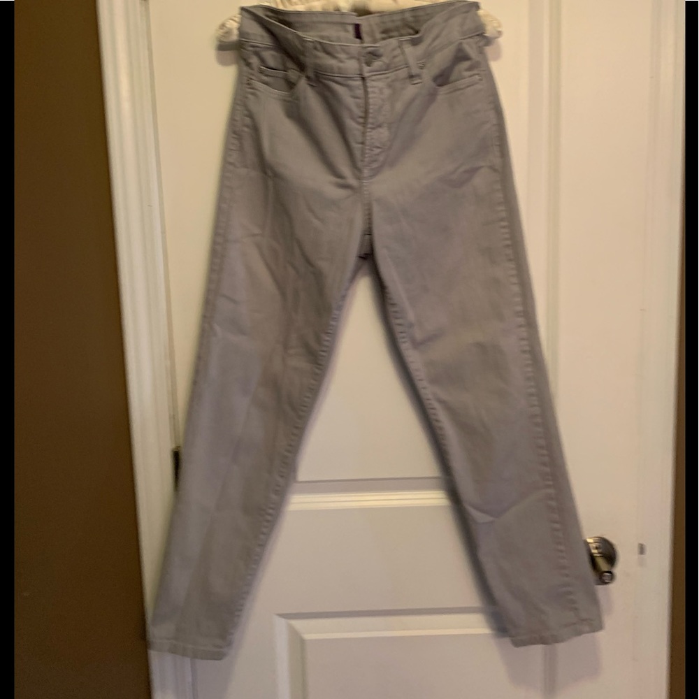 Woman’s 8 gray stretch denim